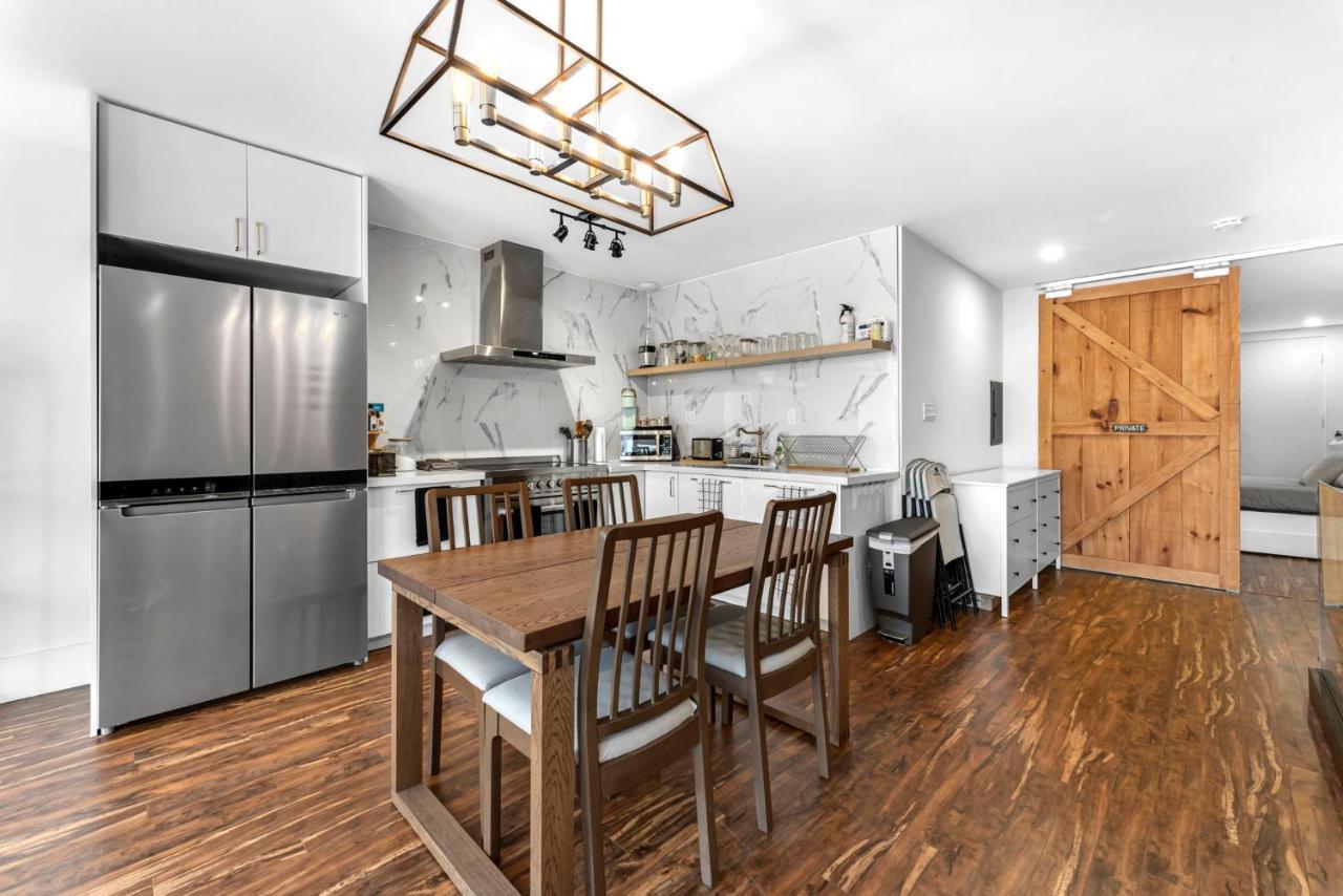 Amazing Fully Renovated Apartment On Queen St. Toronto Bagian luar foto